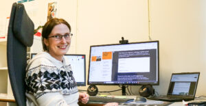 Yvonne Vornes på kontoret